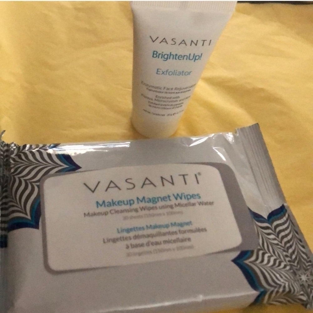 NWT VASANTI DUO‎ MAKEUP WIPES AND EXFOLIATOR